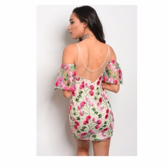 Short Sleeve Fitted Bodycon Floral Dress - Picture 3 of 3